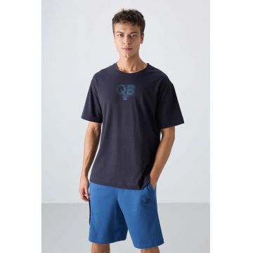 Tricou  supradimensionat - cu guler rotund - imprimeu logo - Albastru Marin - Bumbac si Poliester