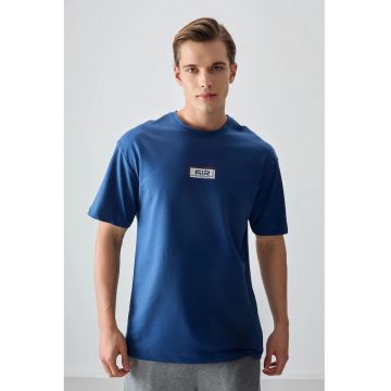 Tricouri barbati -  Tricou Oversized cu Logo - Albastru Moroccan - fabricat din material de calitate