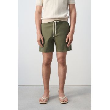 Pantaloni scurti din amestec de lyocell cu snur - Kaki inchis