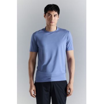 Tricou cu decolteu la baza gatului si model uni - Albastru azur
