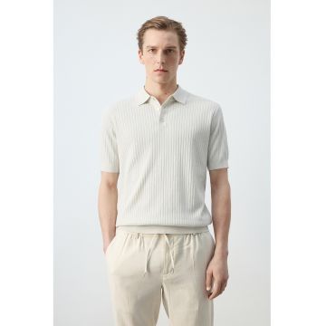 Tricou polo tricotat fin din amestec de modal - Alb fildes