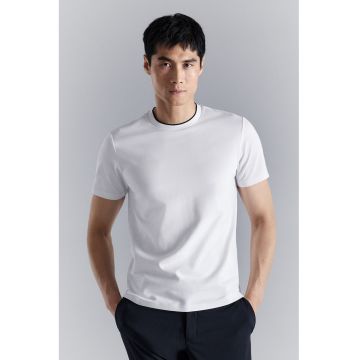 Tricou regular fit cu decolteu la baza gatului - Negru/Alb optic