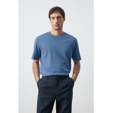 Tricou regular-fit cu model uni - Albastru inchis