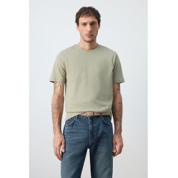 Tricou slim-fit din bumbac cu decolteu la baza gatului - Verde deschis