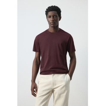 Tricou slim-fit din bumbac cu decolteu la baza gatului - Visiniu
