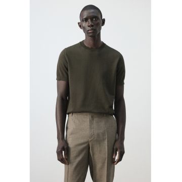 Tricou tricotat fin cu decolteu la baza gatului - Verde padure