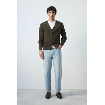 Cardigan cu decolteu in V si aspect texturat - Maro