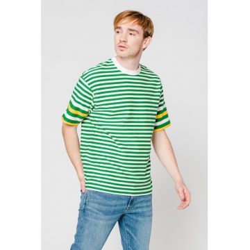 Tricou cu decolteu la baza gatului - model in dungi si maneci cazute