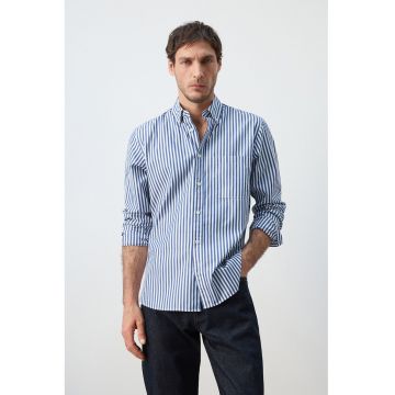 Camasa regular-fit cu dungi - Alb/Bleumarin