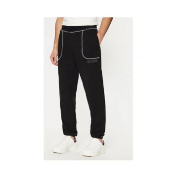 Pantaloni de trening din amestec de bumbac cu logo in relief si model