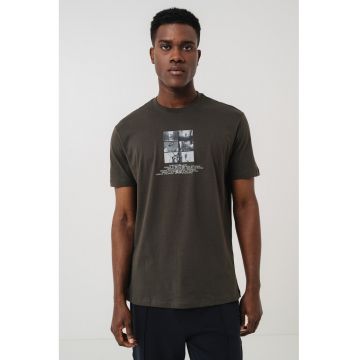 Tricou din bumbac cu imprimeu logo si foto - Alb/Gri antracit