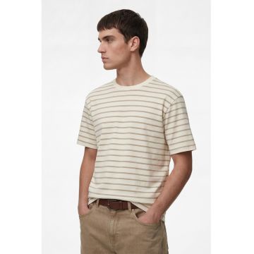 Tricou cu decolteu la baza gatului si model in dungi