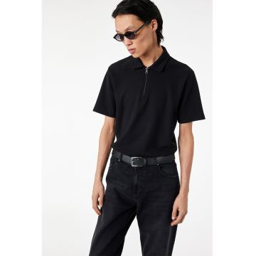 Tricou cu guler cu fermoar