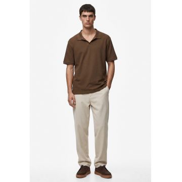 Tricou regular fit cu guler polo - Maro