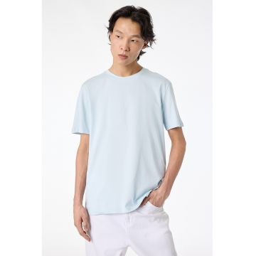 Tricou uni cu decolteu la baza gatului