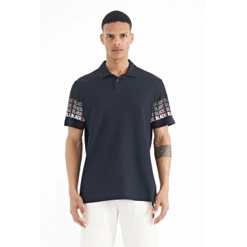 Tricou polo barbati  imprimeu - albastru marin - 100% bumbac