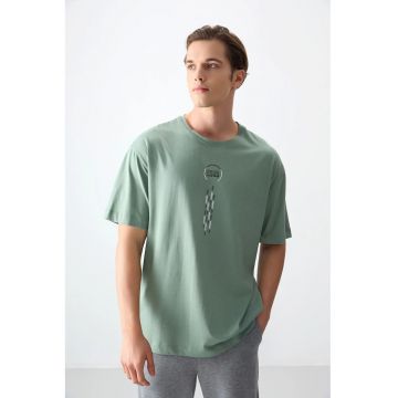 Tricou  supradimensionat - imprimat pe spate - verde salvie - 100% bumbac