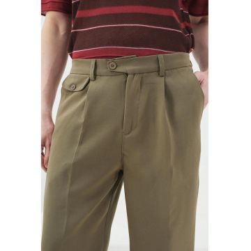 Pantaloni barbati -  talie inalta - pliuri - verde kaki - poliester