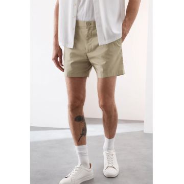 Pantaloni scurti chino cu talie medie - Bej inchis