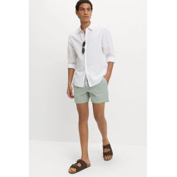 Pantaloni scurti de baie din material cu uscare rapida - Verde pal
