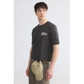 Tricou cu decolteu la baza gatului si imprimeu discret - Gri inchis