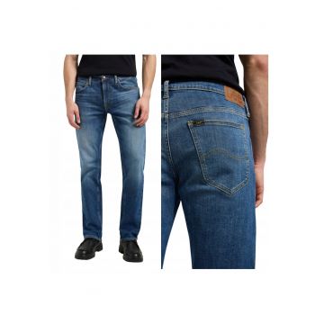 Blugi Barbati -  Brooklyn Straight Fit - W32-L30 US - Albastru - Straight Fit - Bumbac - Design Clasic Casual - Ideal Pentru Uz Zilnic - Lungi
