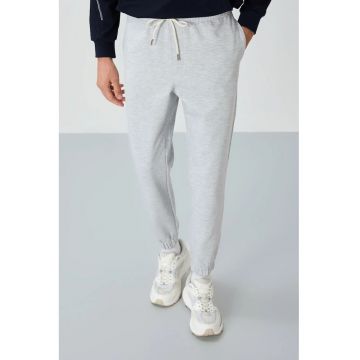 Pantaloni de trening - Barbati - Pantaloni de trening TOMMY pentru Regular din fleece - Gri deschis - Gri deschis