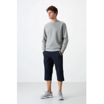 Pantaloni scurti - Barbati - Pantaloni scurti Capri TOMMY pentru barbati cu talie medie - Albastru marin -