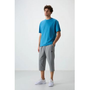 Pantaloni scurti - Barbati - Pantaloni scurti Capri TOMMY pentru barbati cu talie medie si croiala larga - Gri - Gri