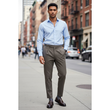 Pantaloni barbati eleganti maro S137