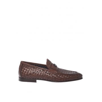 Pantofi loafer de piele cu model in relief - Maro