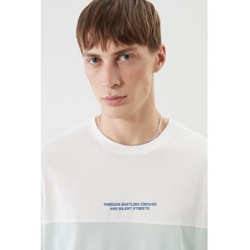 Tricou de bumbac cu imprimeu text - Albastru pastel/Alb optic/Bleumarin