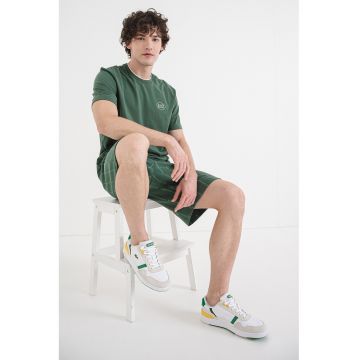 Tricou din bumbac cu decolteu la baza gatului - Verde padure