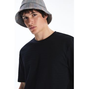 Tricou lejer cu aspect texturat - Negru