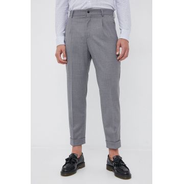 Hugo Pantaloni bărbați, culoarea gri, model drept