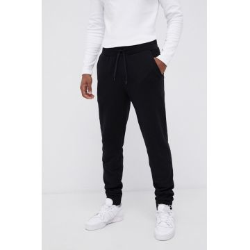 The North Face Pantaloni bărbați, culoarea negru, cu imprimeu