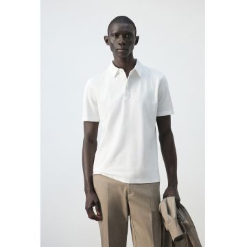 Tricou polo slim fit cu model pique - Alb