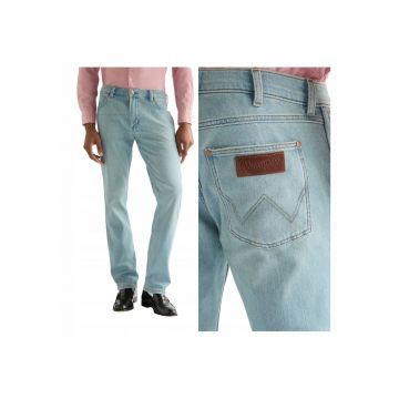 Blugi Barbati -  Greensboro - W38-L30 US - Albastru - Bumbac - Design Clasic Casual - Ideal Pentru Uz Zilnic - Material Premium Confortabil - Aspect Denim Modern - 5 Buzunare - Fermoar