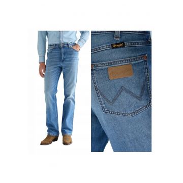 Blugi Barbati -  Wrancher - W33-L32 US - Albastru - Bumbac - Design Clasic Casual - Ideal Pentru Uz Zilnic - Material Premium Confortabil - Aspect Denim Modern - 5 Buzunare - Fermoar