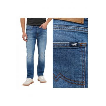 Pantaloni Jeans -  Stil Orlando Slim - Marime 30/30 - Culoare Albastru - Compozitie Material 99% Bumbac - 1% Elastan - Croi Conic - Ajustat - Tip Pantaloni Jeans - Albastru