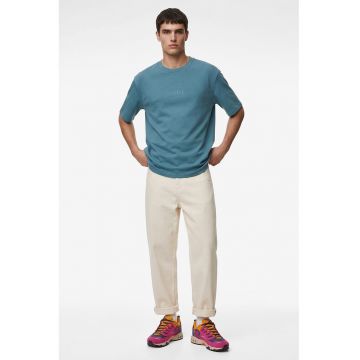Tricou cu imprimeu text discret - Albastru teal
