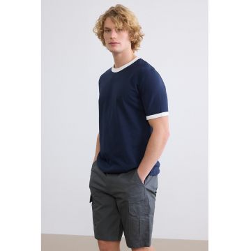 Tricou cu decolteu la baza gatului si terminatii contrastante - Albastru ultramarin