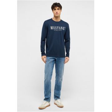 Pantaloni Jeans -  Stil Oregon Slim K - Marime 30/30 - Croi Slim Fit - Model Ingustat - Ajustat - Inaltimea Taliei Mica - Scazuta - Inchidere Fermoar - W30 L30 - Albastru