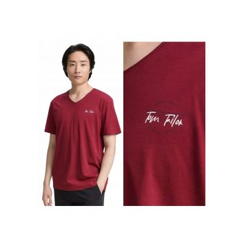 Tricou Barbati -  Printed V-Neck - L INTL - Rosu - Bumbac - Design Clasic Casual - Ideal Pentru Uz Zilnic - Material Premium Confortabil - Croiala Regular Fit - Maneca Scurta