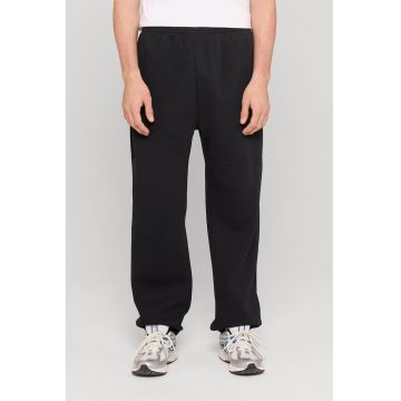 Pantaloni de trening cu croiala relaxed-fit si buzunare - Negru