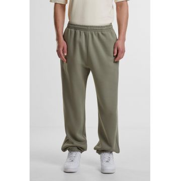 Pantaloni de trening cu croiala relaxed-fit si buzunare - Verde stins