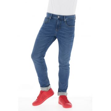 Blugi slim fit cu talie medie