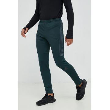 adidas Performance pantaloni de alergare Run Icon barbati, culoarea verde, cu imprimeu