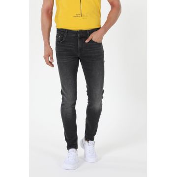 Blugi slim fit cu 5 buzunare