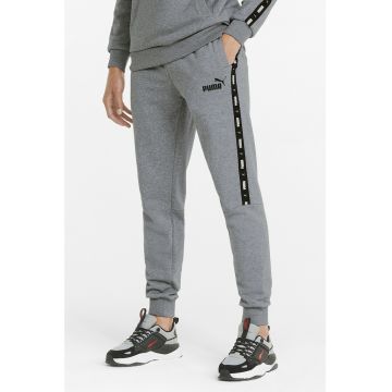 Pantaloni sport conici cu benzi logo Essentials+ - Gri melange